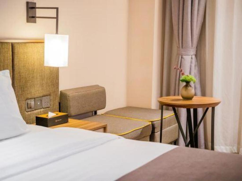 Pudong Xinjinqiao Road Hotel 3*